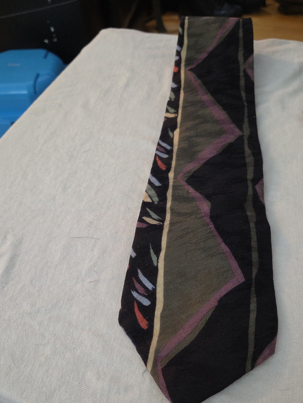 Bugatchi Black Silk Tie with Purple and Olive Geometric Pattern